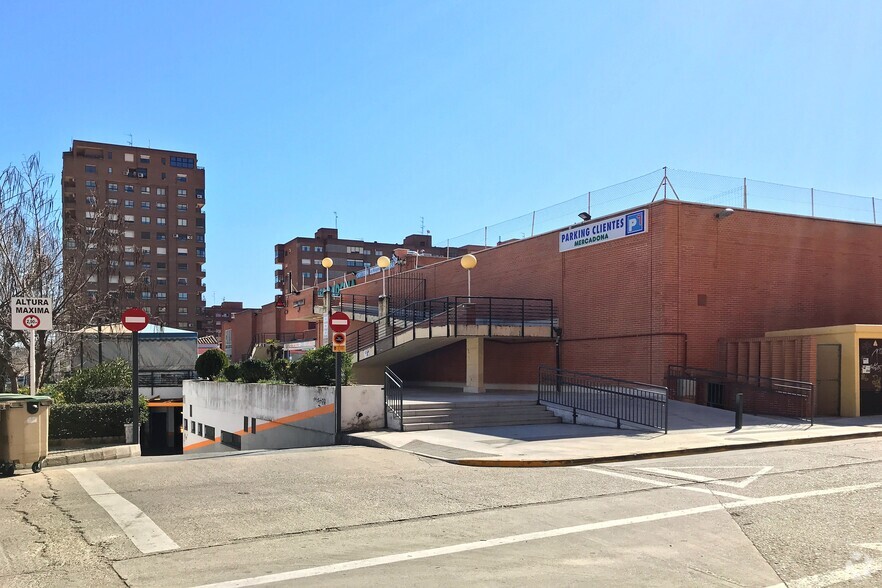 Avenida De La Constitución, 19, Talavera De La Reina, Toledo à vendre - Photo du bâtiment - Image 2 de 2