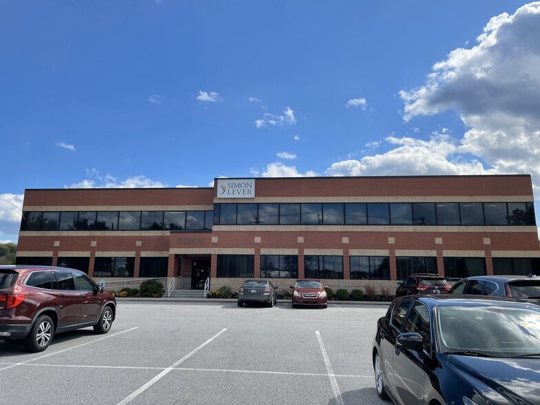 5053 Ritter Rd, Mechanicsburg, PA à louer - Photo du bâtiment - Image 2 de 9