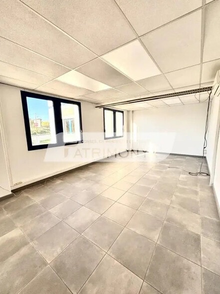 1 Montée De Saint Menet, Marseille for lease - Building Photo - Image 2 of 21