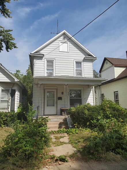 906 E Empire St, Freeport, IL for sale - Primary Photo - Image 1 of 1