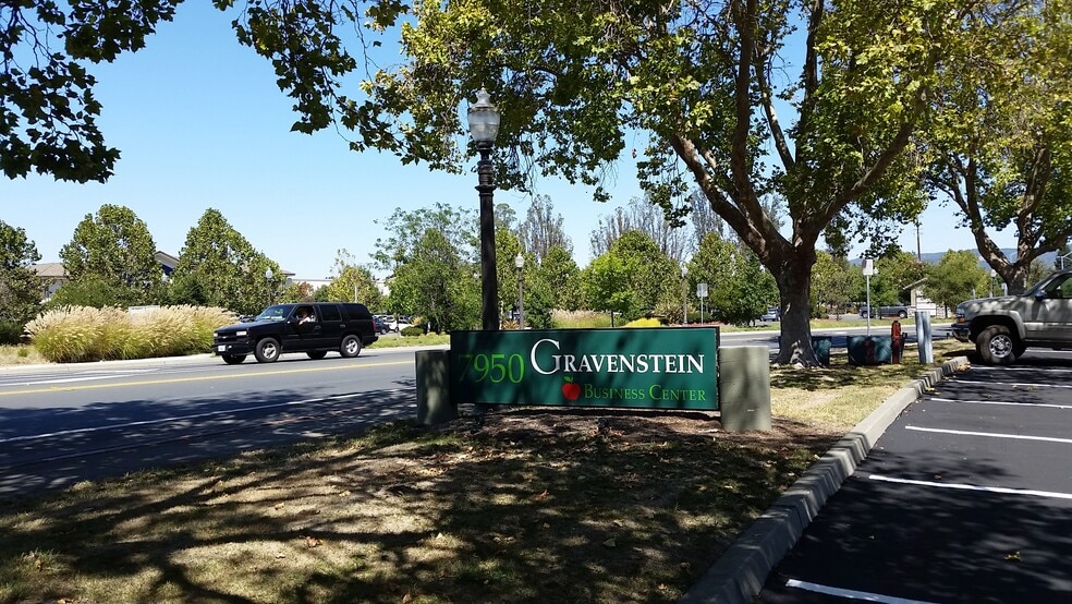 7950 Redwood Dr, Cotati, CA for lease - Building Photo - Image 2 of 17