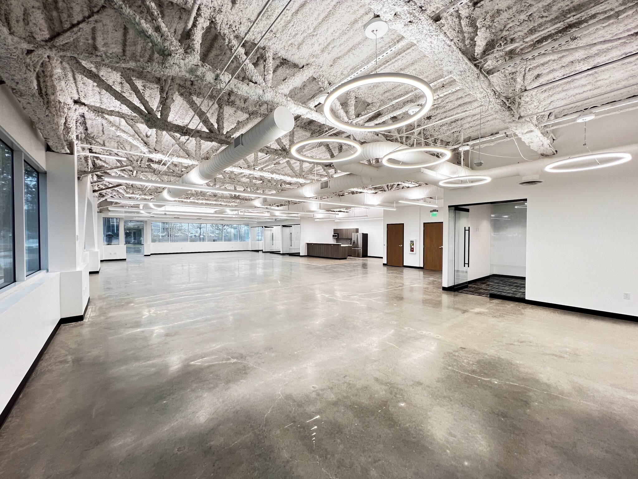66 E Wadsworth Park Dr, Draper, UT for lease Interior Photo- Image 1 of 5