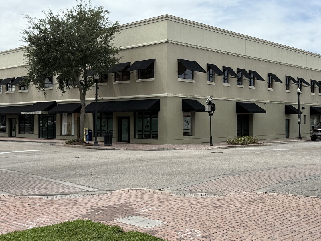55 3rd St NW, Winter Haven, FL à louer Photo du bâtiment- Image 1 de 3