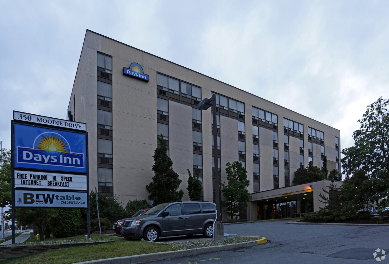 350 Moodie Dr, Nepean, ON à vendre Photo principale- Image 1 de 1