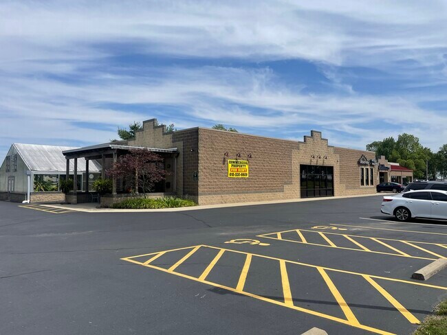 Plus de détails pour 602-622 S Jefferson St, Mascoutah, IL - Bureau/Médical à louer