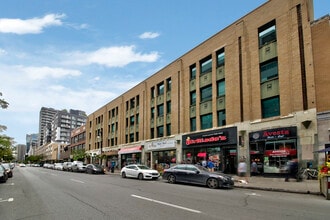 2077-2101 Rue Sainte-Catherine O, Montréal, QC for lease Interior Photo- Image 1 of 2