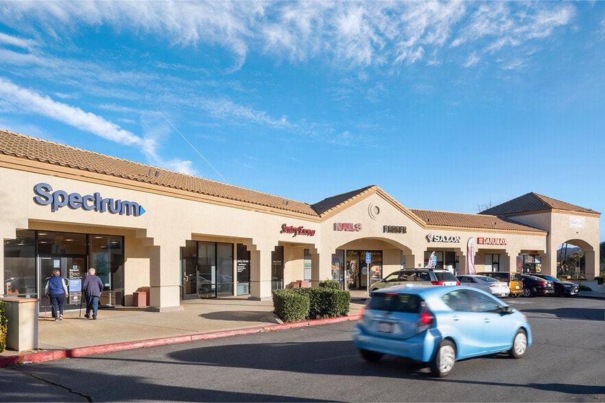 Sun Lakes Village portfolio of 4 properties for sale on LoopNet.ca - Building Photo - Image 2 of 6