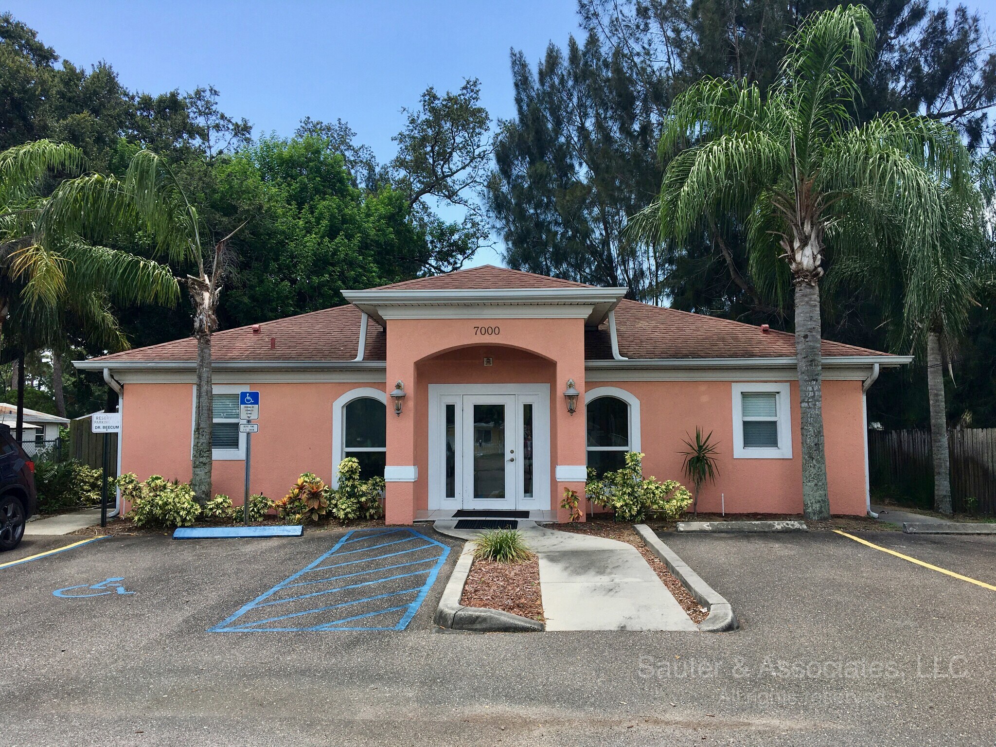 7000 54th Ave N, Saint Petersburg, FL à vendre Photo principale- Image 1 de 1