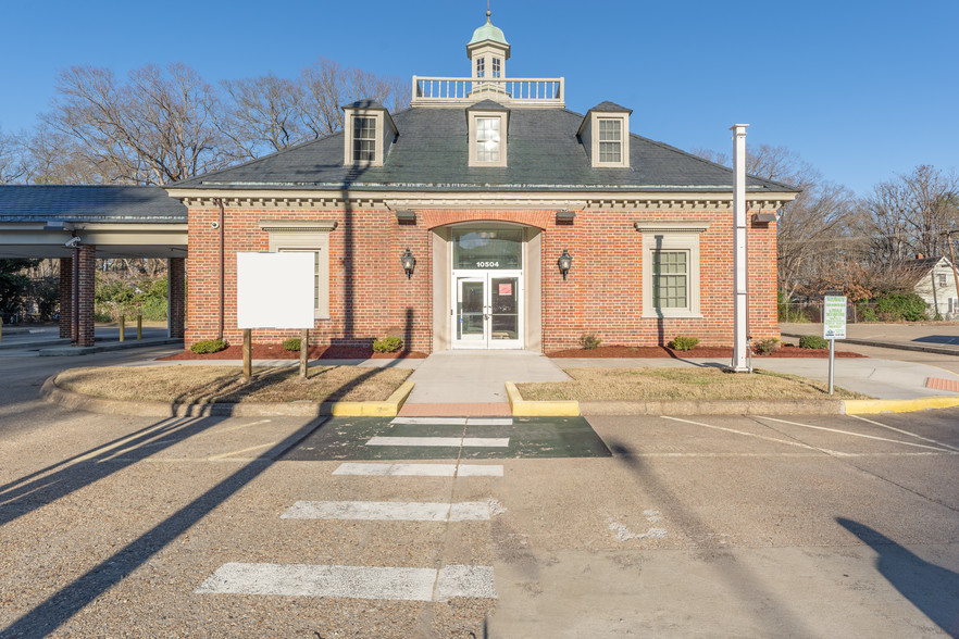 10504 Warwick Blvd, Newport News, VA for sale - Primary Photo - Image 1 of 1