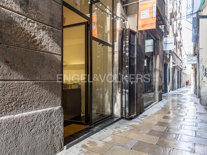 Commerce de détail dans Barcelone, Barcelona à louer - Photo du bâtiment - Image 2 de 7