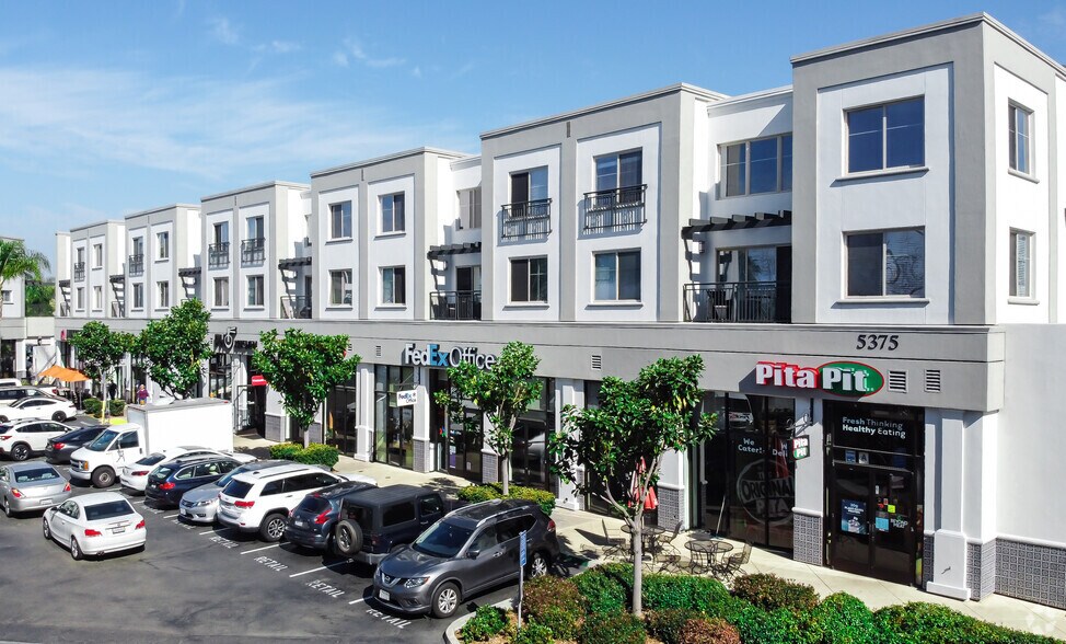 5395 Napa St, San Diego, CA à louer - Photo du bâtiment - Image 3 de 79