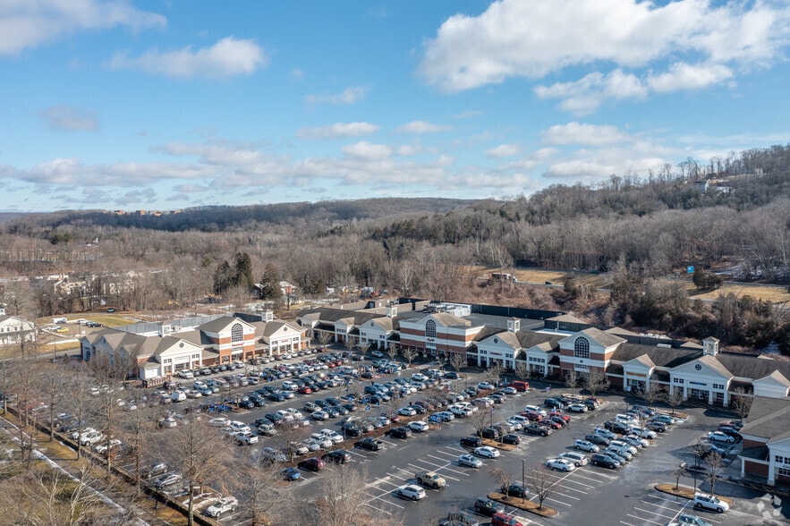 775 Main St S, Southbury, CT for lease - Aerial - Image 3 of 3