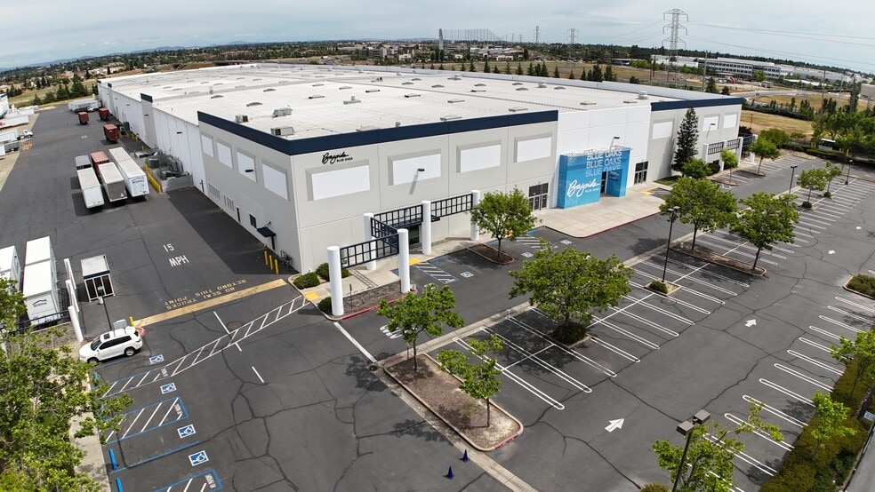 10000 Alantown Dr, Roseville, CA for lease - Building Photo - Image 3 of 12