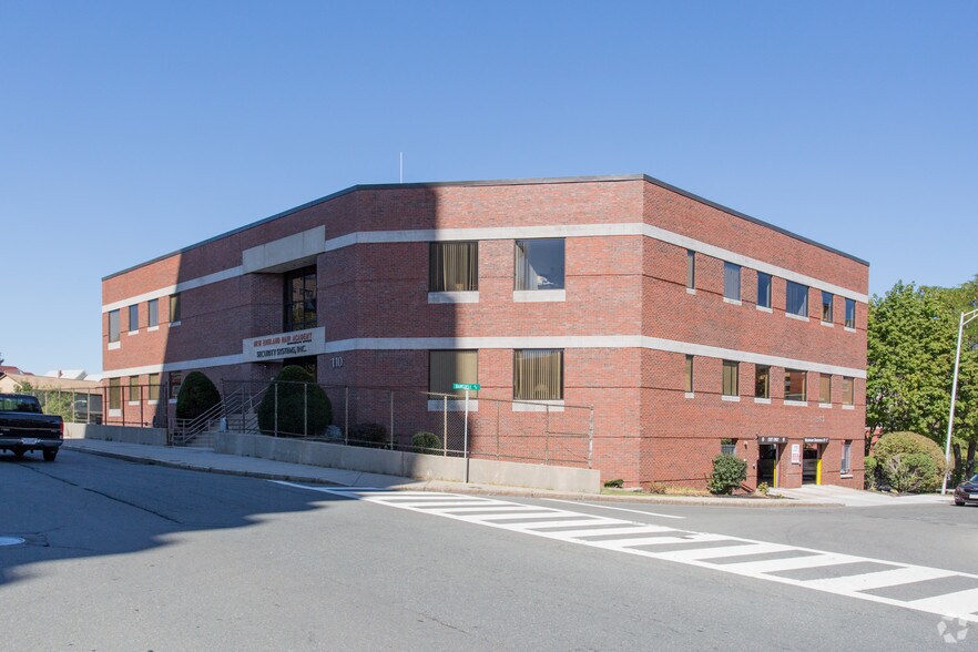 110 Florence St, Malden, MA à louer - Photo du bâtiment - Image 2 de 16