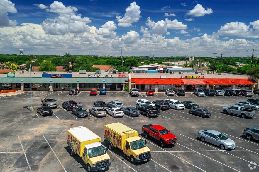 8721-8739 Grissom Rd, San Antonio, TX for sale - Building Photo - Image 2 of 9