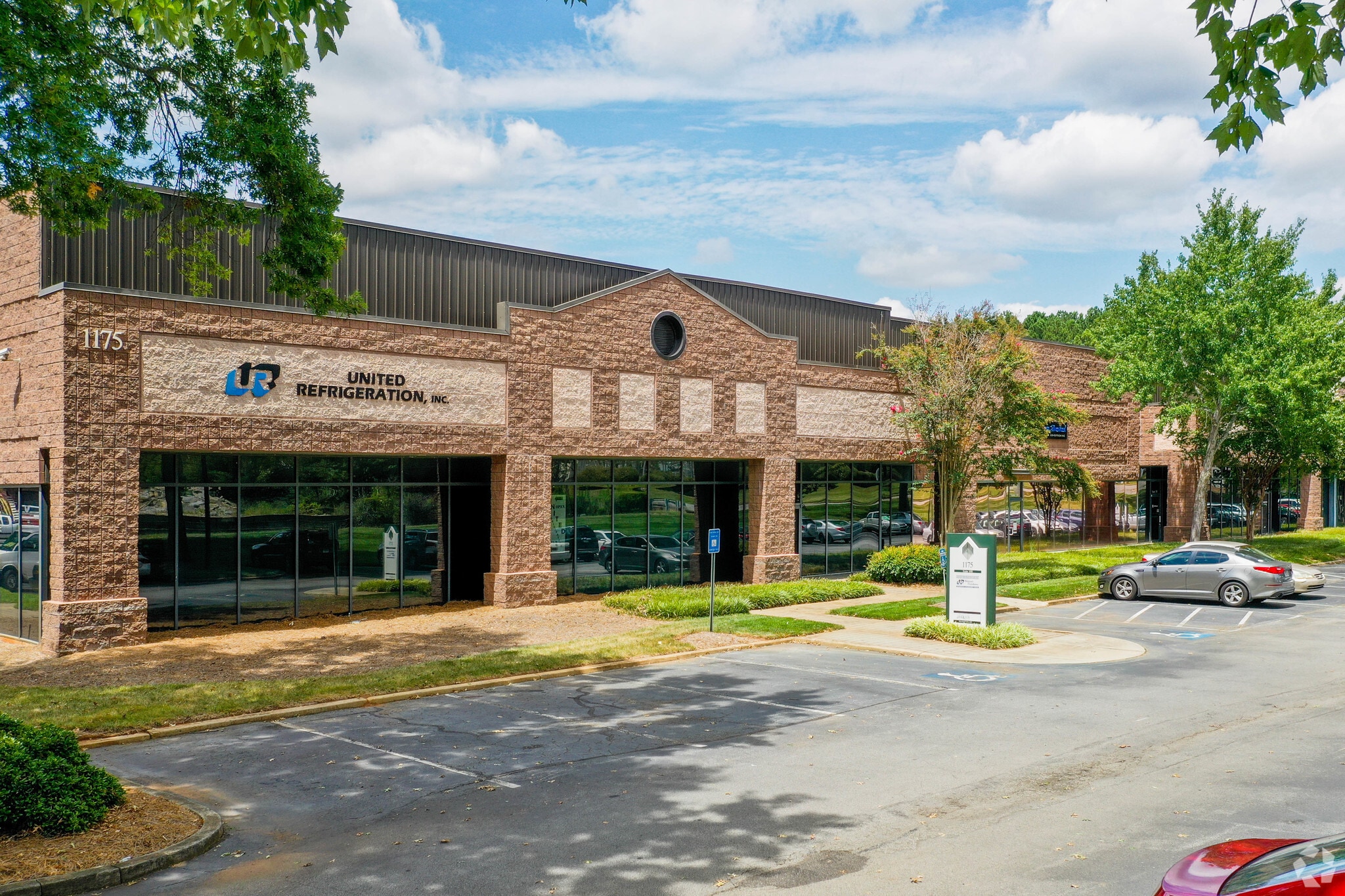 1175 Northmeadow Pky, Roswell, GA for lease Primary Photo- Image 1 of 7
