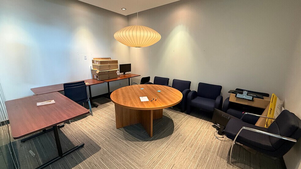 112 King Edward E st, Winnipeg, MB for lease - Building Photo - Image 3 of 6