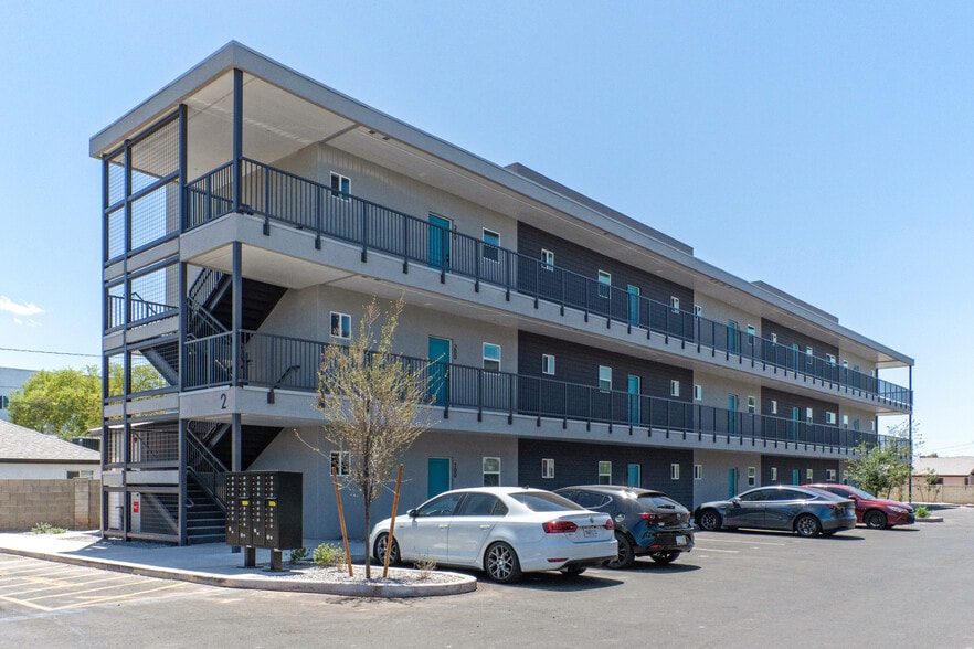 1435 East Taylor St, Phoenix, AZ for sale - Building Photo - Image 3 of 21