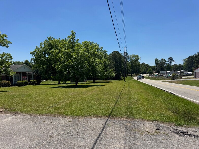 2113 Wessinger Rd, Chapin, SC à louer - Photo du bâtiment - Image 2 de 16