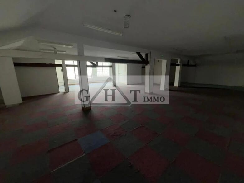 Industriel dans Saint-Maur-des-Fossés à louer - Photo intérieure - Image 3 de 6