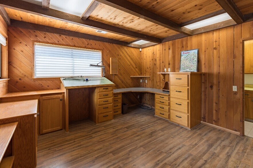 8939-8941 Skyway, Paradise, CA à vendre - Photo intérieure - Image 2 de 7