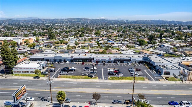 Plus de détails pour 13505-13525 Telegraph Rd, Whittier, CA - Commerce de détail à louer