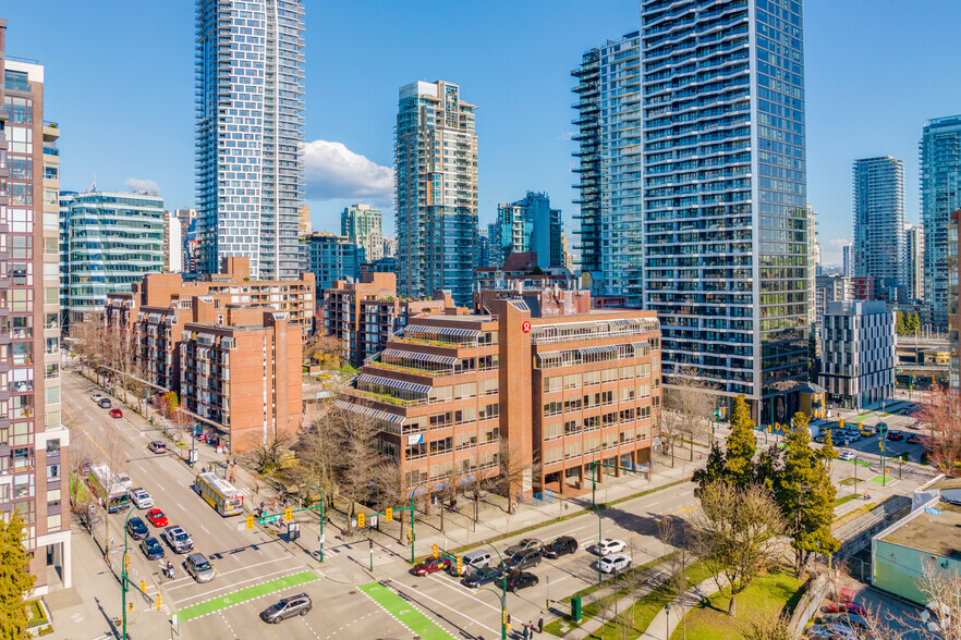 1380 Burrard St, Vancouver, BC for sale - Aerial - Image 2 of 7