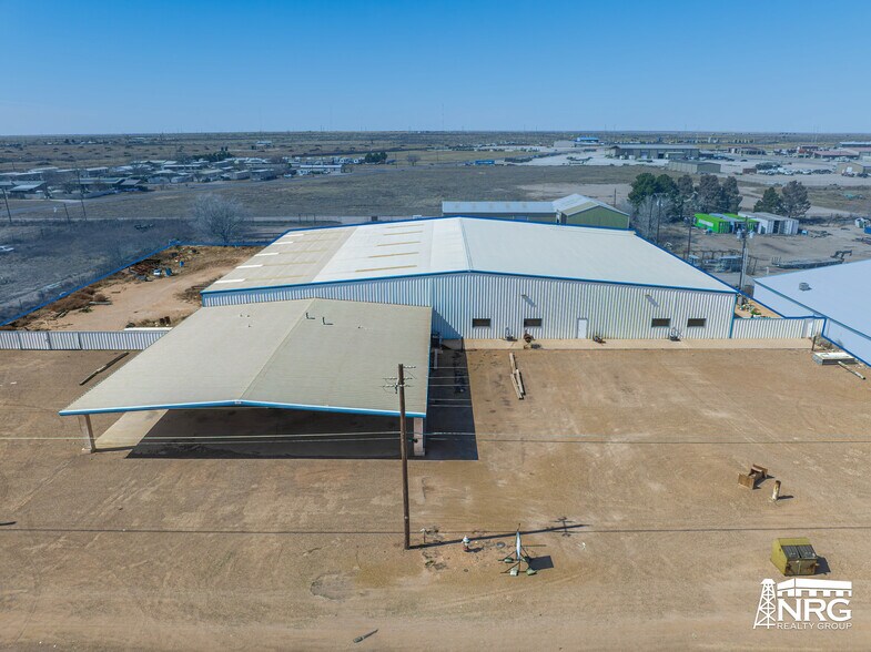 409 NW Mustang Dr, Andrews, TX à louer - Photo du bâtiment - Image 1 de 8