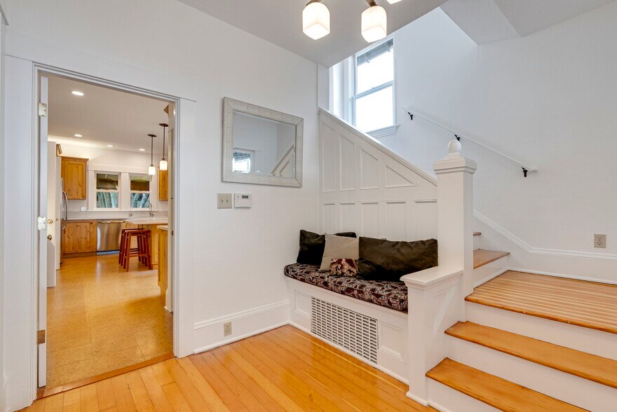 1825 SE 7th Ave, Portland, OR à vendre - Photo du bâtiment - Image 3 de 56