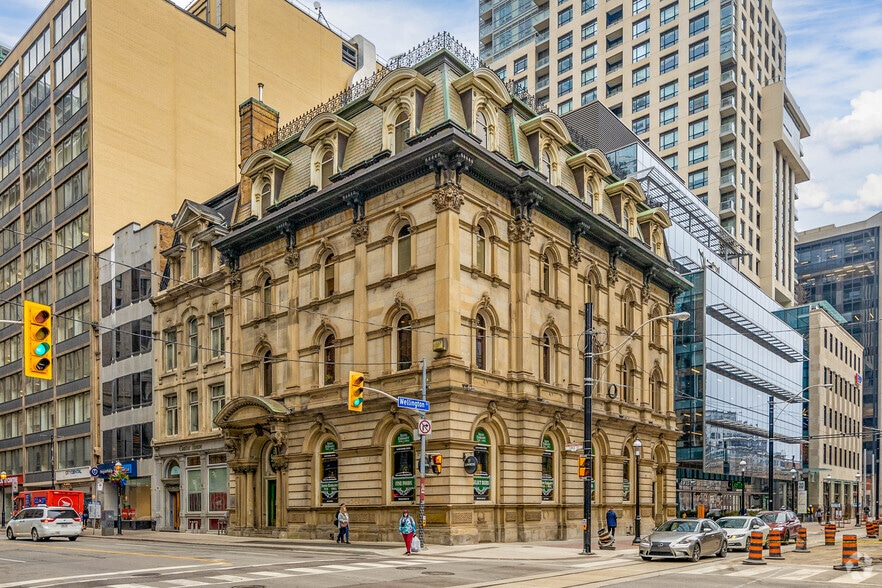 8 Wellington St E, Toronto, ON for sale - Building Photo - Image 1 of 1