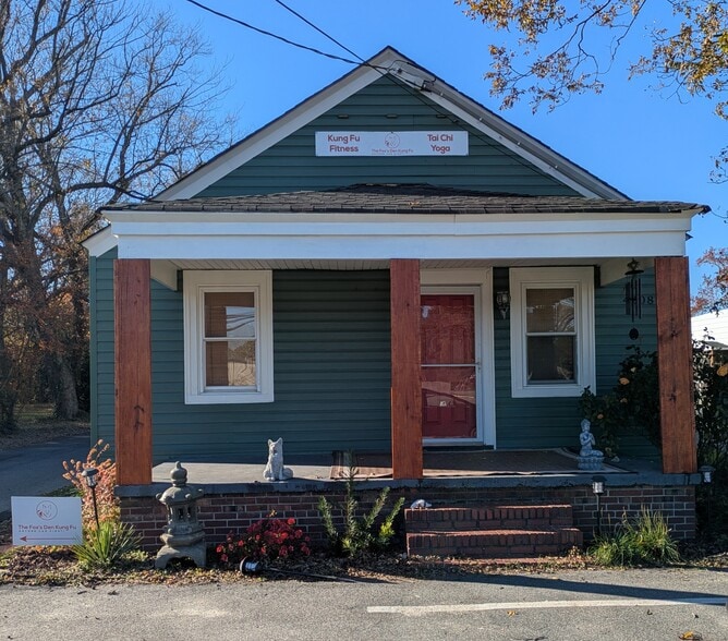 4208 Bainbridge Blvd, Chesapeake, VA à louer - Photo du bâtiment - Image 1 de 12