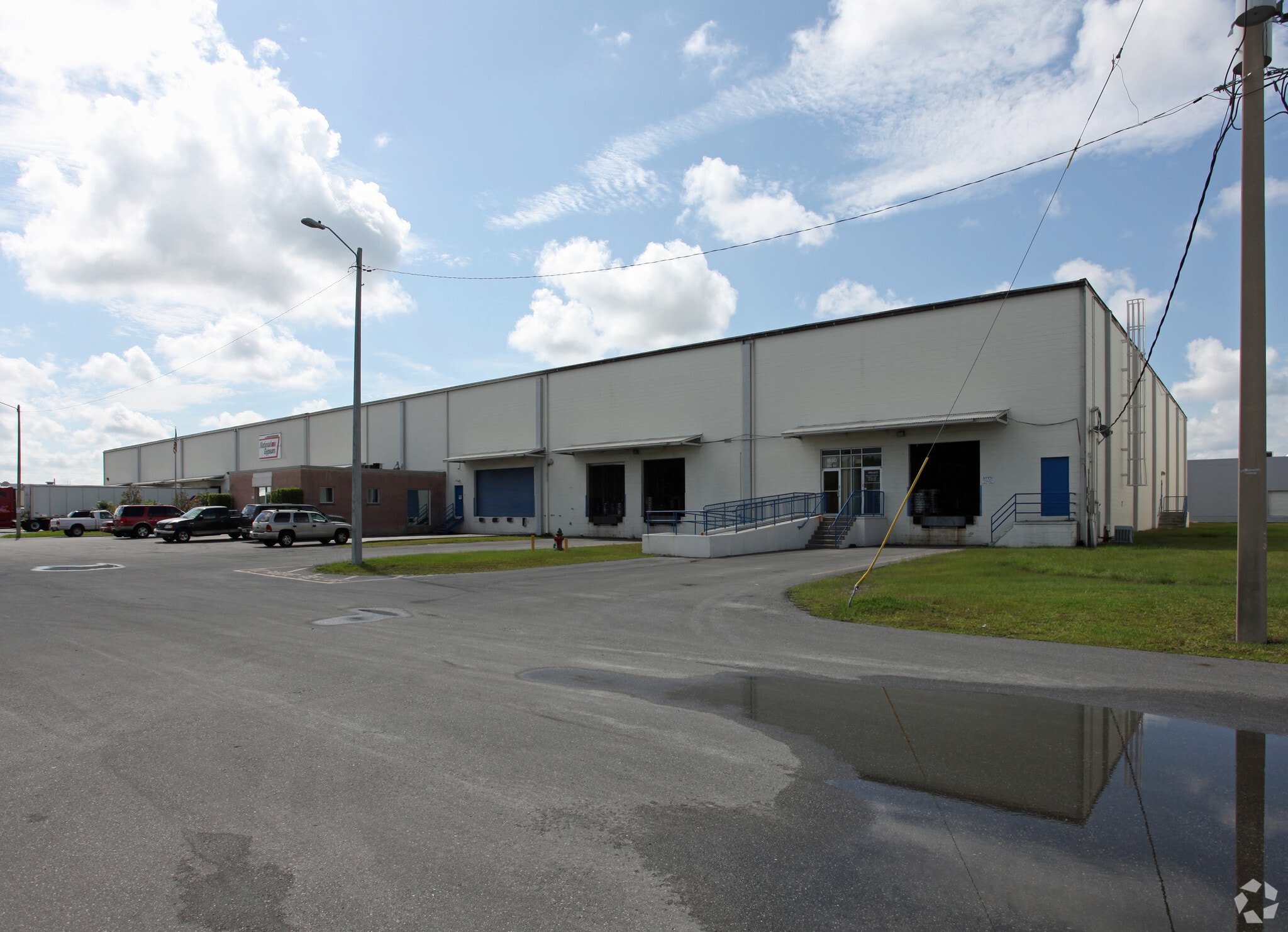 Tampa & Orlando Logistics Portfolio portfolio of 4 properties for sale on LoopNet.ca Primary Photo- Image 1 of 6