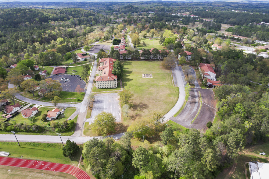 180 Headquarters Rd, Anniston, AL for sale - Building Photo - Image 2 of 24