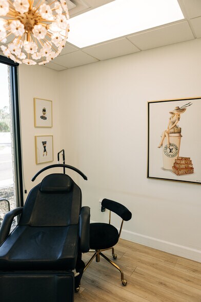 5115 N Scottsdale Rd, Scottsdale, AZ à louer - Photo du bâtiment - Image 2 de 20