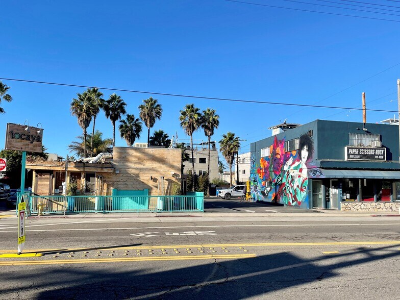 1711-1715 Pacific Ave, Venice, CA à louer - Photo du bâtiment - Image 2 de 6