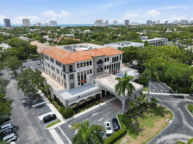 4851 tamiami Trl N, Naples, FL for lease - Building Photo - Image 3 of 22
