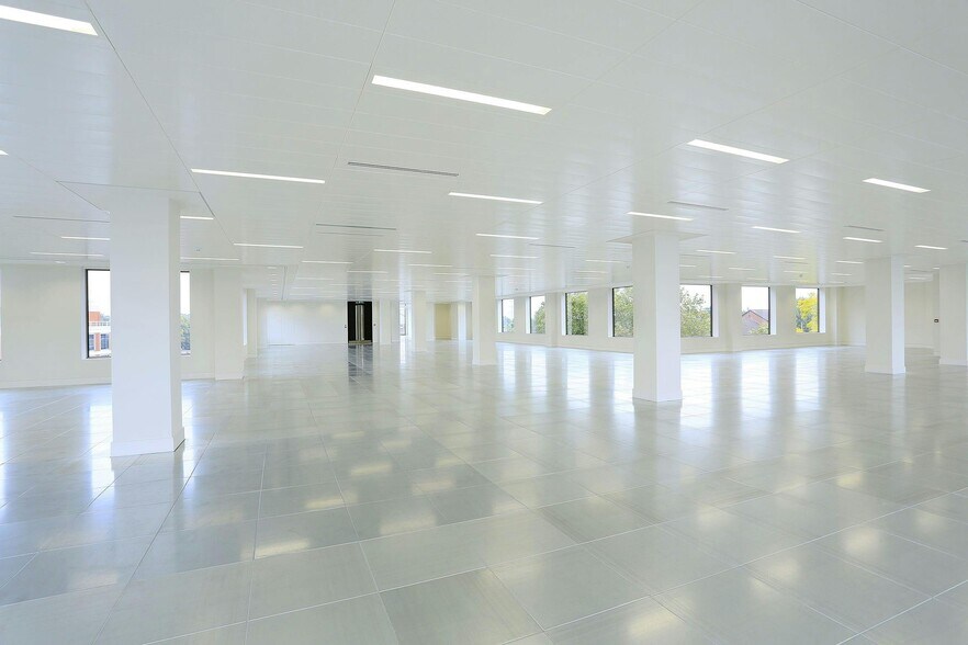 20 Kingston Rd, Staines à louer - Photo intérieure - Image 2 de 23