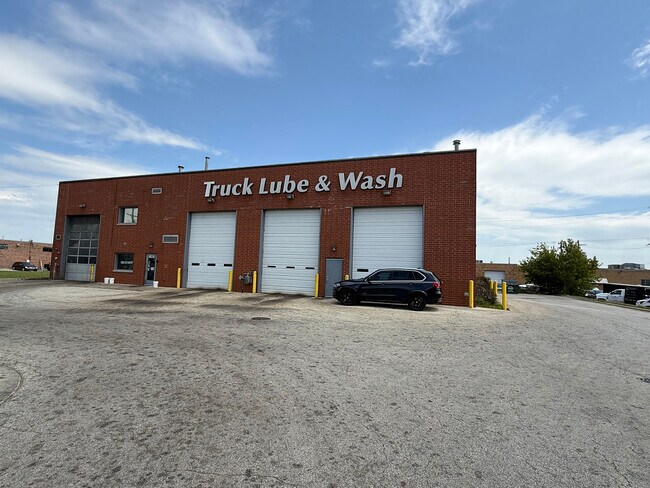 More details for 1461 Busse Rd, Elk Grove Village, IL - Retail for Sale