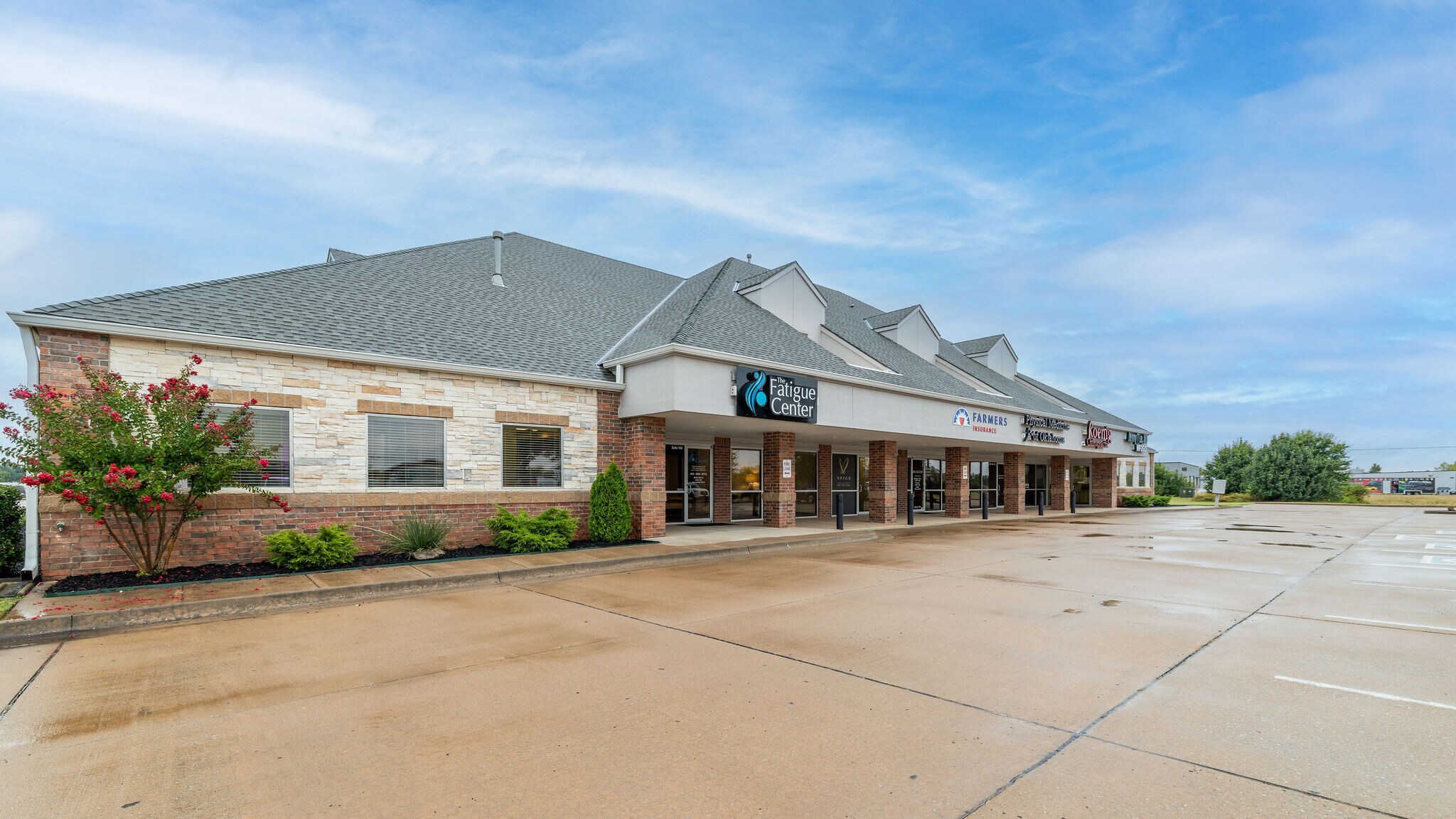 800 W 18th St, Edmond, OK for lease Primary Photo- Image 1 of 11