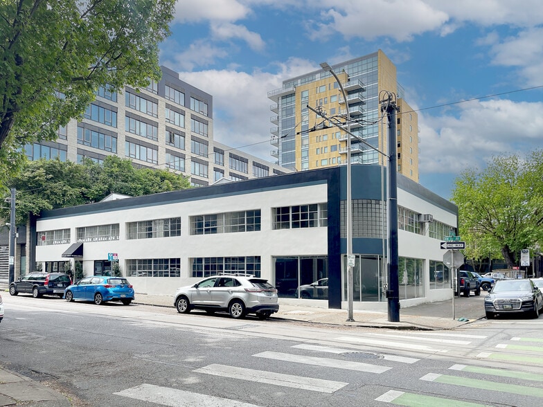 333 NW 11th St, Portland, OR for lease - Building Photo - Image 1 of 3