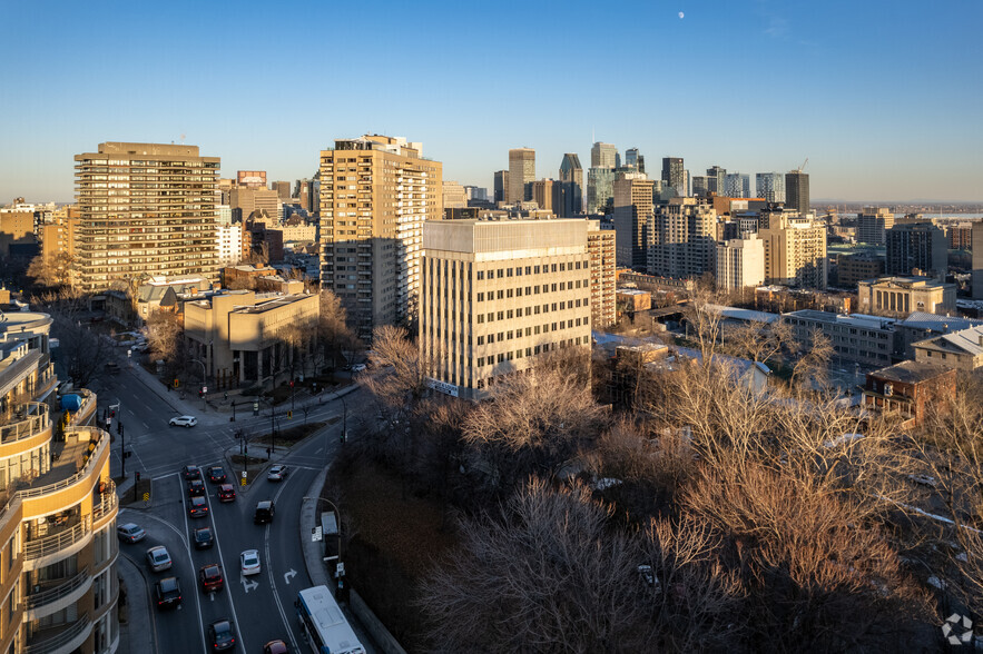 3550 Ch De La Côte-Des-Neiges, Montréal, QC à louer - Aérien - Image 2 de 5