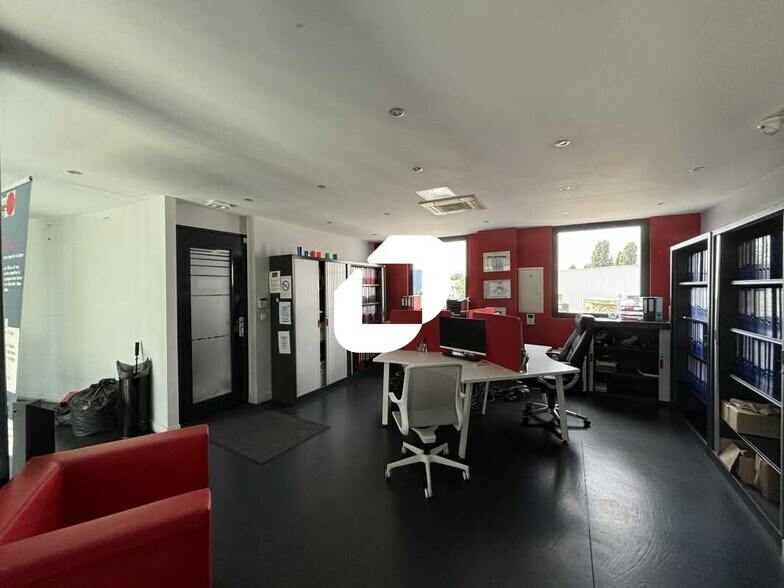 Office in Grigny for sale - Interior Photo - Image 3 of 26