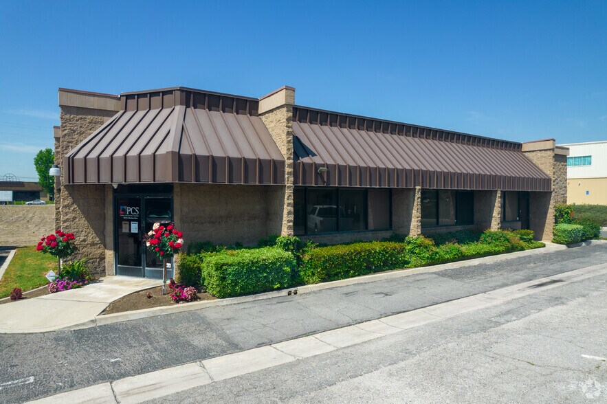 441 Mackay Dr, San Bernardino, CA à louer - Photo du bâtiment - Image 2 de 10