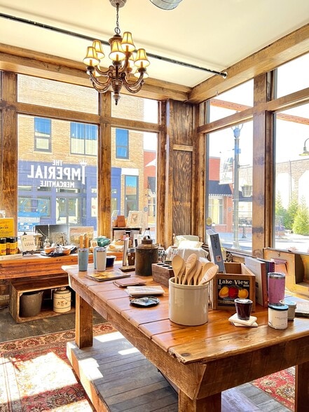 138 W Mountain St, Kings Mountain, NC for sale - Interior Photo - Image 3 of 11