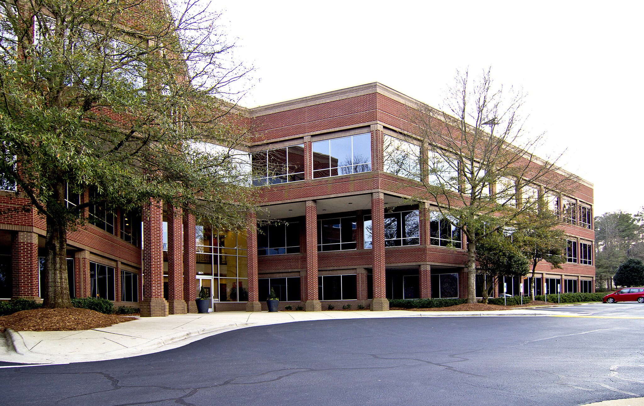 801 Jones Franklin Rd, Raleigh, NC à louer Photo principale- Image 1 de 14