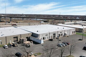 Plus de détails pour 3950 Nebraska St, Levittown, PA - Industriel à louer