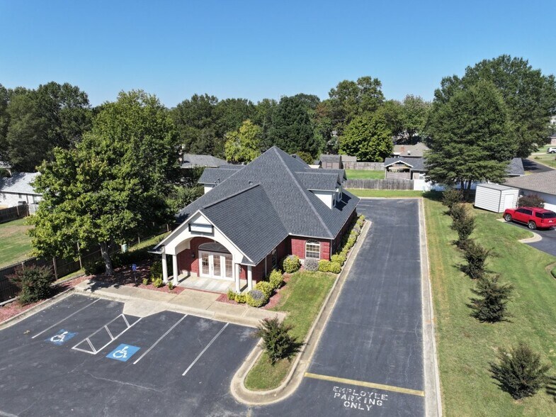 4206 Prince St, Conway, AR à vendre - Photo du bâtiment - Image 1 de 44