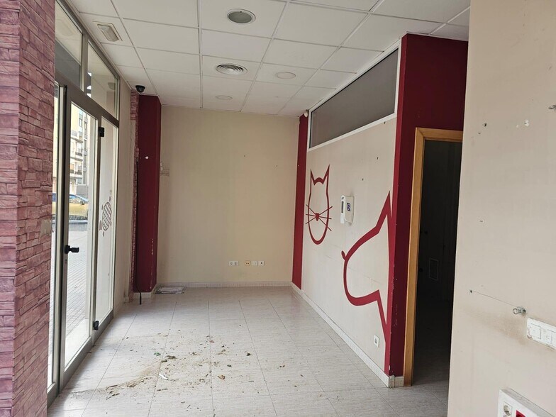 Commerce de détail dans Sant Carles de la Ràpita, Tarragona à louer - Photo intérieure - Image 3 de 9