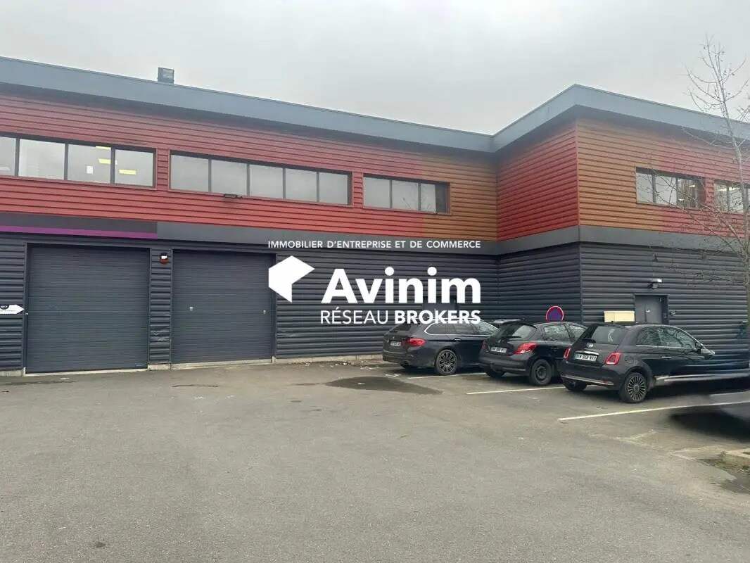 Industrial in SAINT-OUEN-L'AUMONE for lease Primary Photo- Image 1 of 5