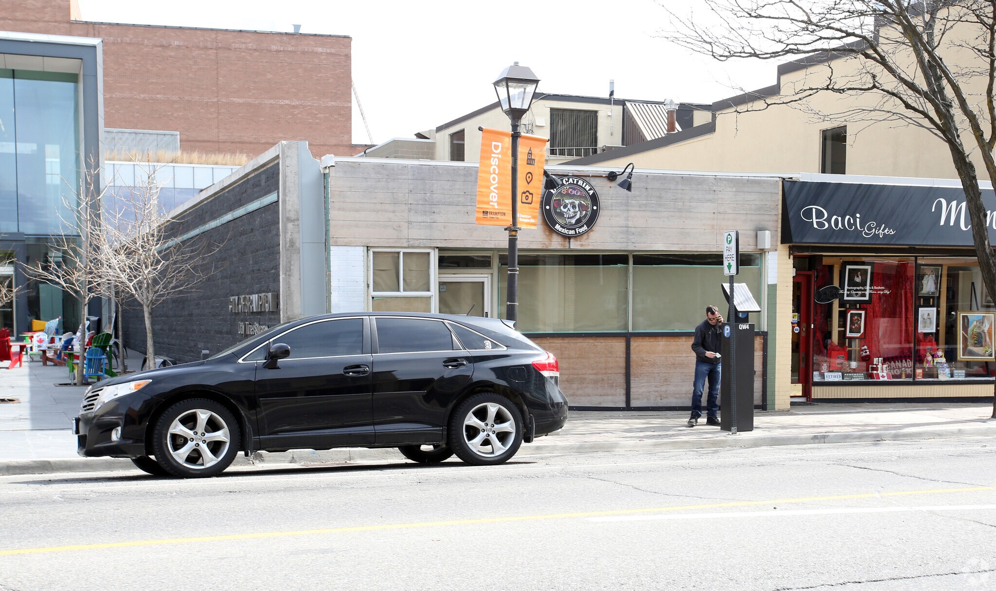 35 Queen St W, Brampton, ON à vendre Photo principale- Image 1 de 1